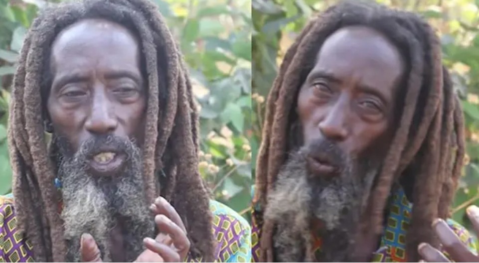 Un homme qui a arrêté de boire de l'eau il y a 20 ans dévoile sa triste histoire-(Vidéo)